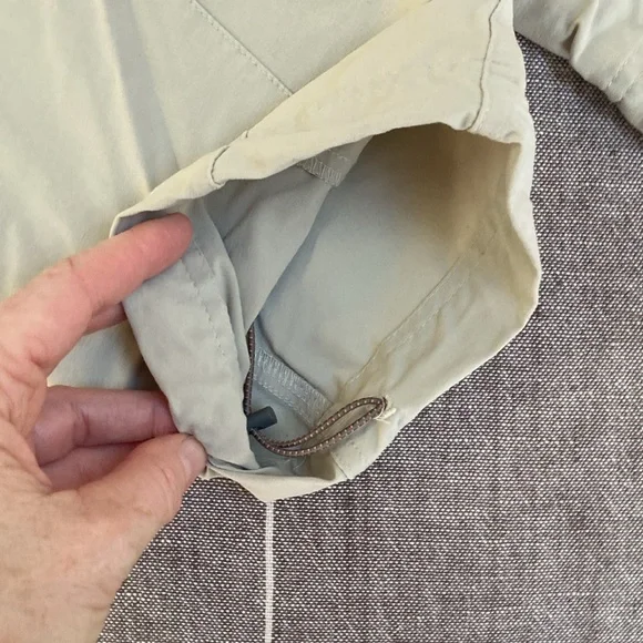 Women’s Columbia Hiking Pants - Size 6 - Picture 7 of 7